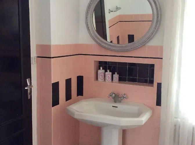 Autour D'une Histoire Sarlat-la-Caneda