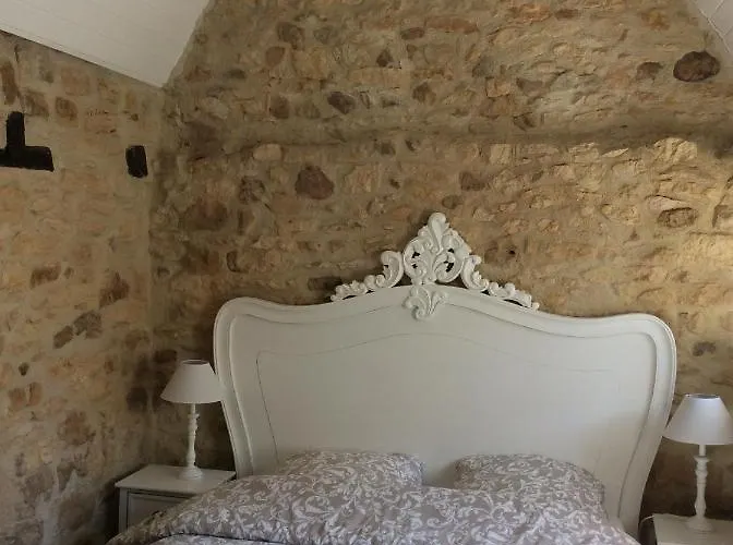 Autour D'une Histoire 3*